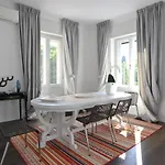 Apartment Charon With Garage